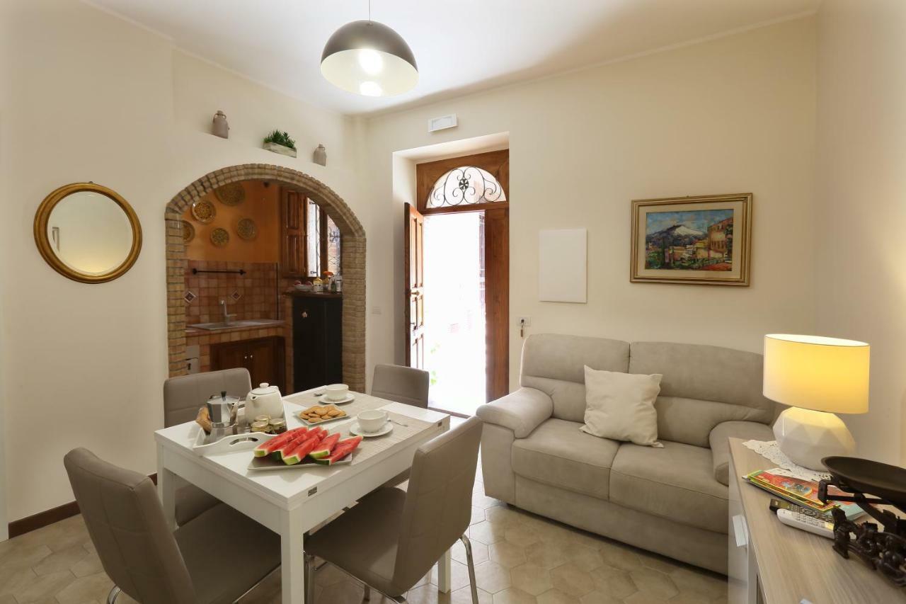 Appartamento Trinacria House Taormina Esterno foto